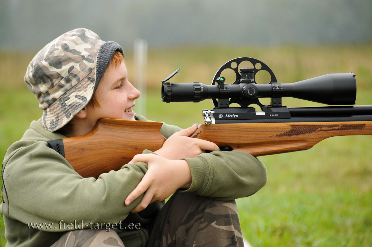 Oliver on hoos. Viiest viis.